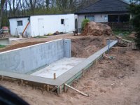Bau Pool 120